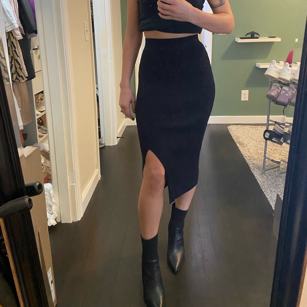 Iris & Ink Midi Pencil Skirt with Slit